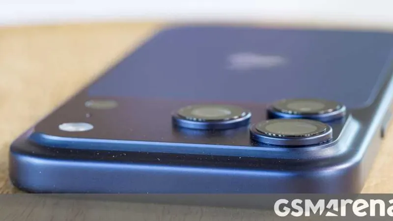 iPhone 18 Pro Expected to Be Thicker Than iPhone 17 Pro