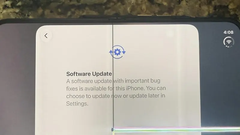 iPhone Duo Display Issues Prompt User Concerns Over Design Flaws