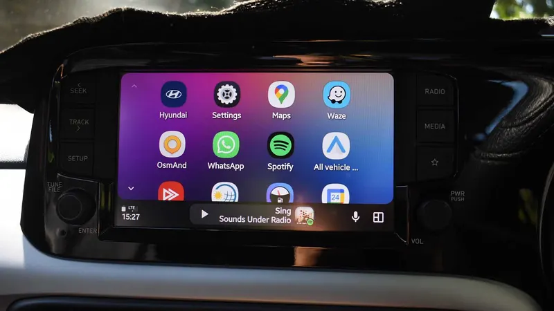 Pembaruan Android Auto Hadirkan Fitur Kartu Media Ganda di Dasbor