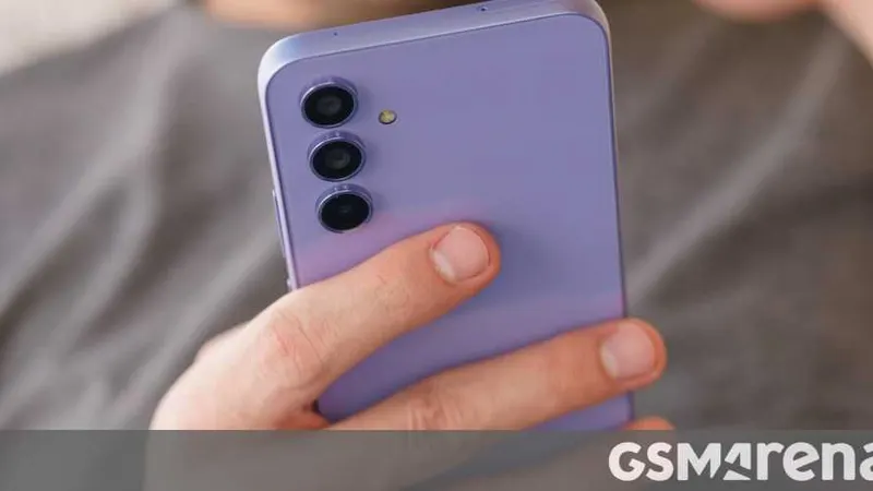 Samsung Galaxy A54 Dapatkan Pembaruan One UI 8.5 Terbaru