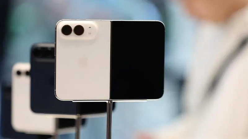 Uji Ketahanan iPhone Duo: Api dan Pisau Menguji Durabilitasnya