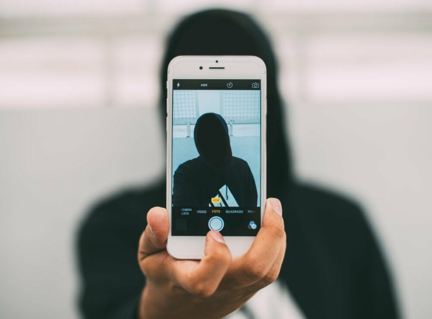 Kejahatan yang Dilakukan dengan Gadget