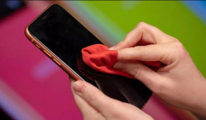 Rutin Membersihkan Layar